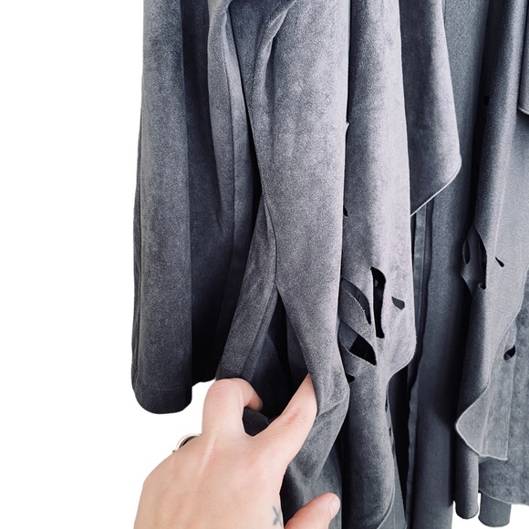 IC by Connie Charcoal Grey Suede Laser Cutout Swing Style Open Front Cardigan Lg - Picture 5 of 8